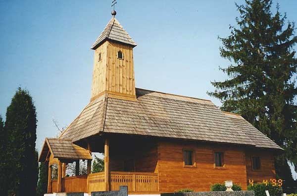 Capilla de madera de Brezine