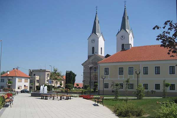 Iglesia de Santa María Magdalena de Cazma