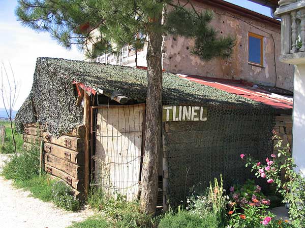 Entrada al Túnel de Sarajevo