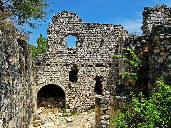 Ruinas en Vrana