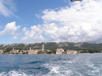 Vista de Rab desde el mar